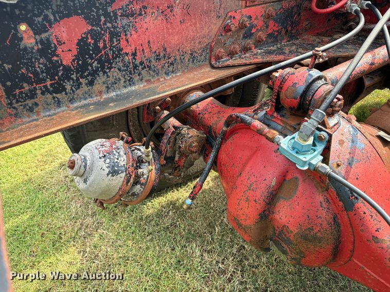 image for item DQ6858 1978 International F5070 truck cab and chassis