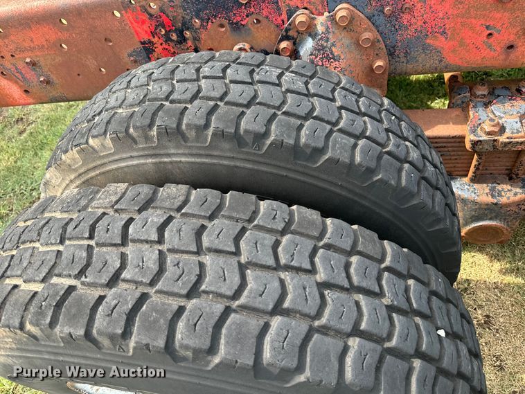 image for item DQ6858 1978 International F5070 truck cab and chassis