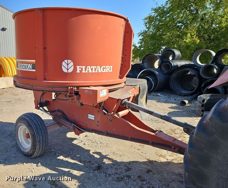 image for item DT7527 Hesston BP25 bale processor