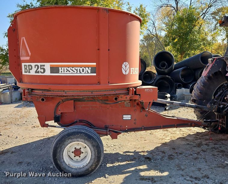 image for item DT7527 Hesston BP25 bale processor