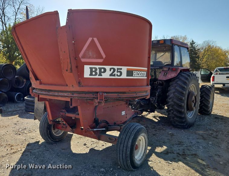 image for item DT7527 Hesston BP25 bale processor