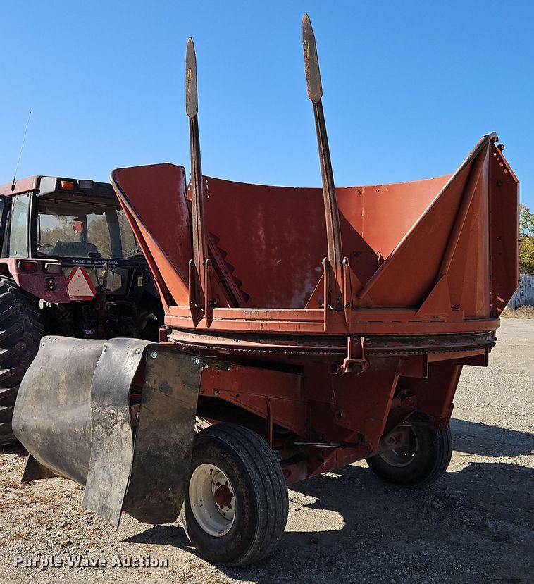 image for item DT7527 Hesston BP25 bale processor