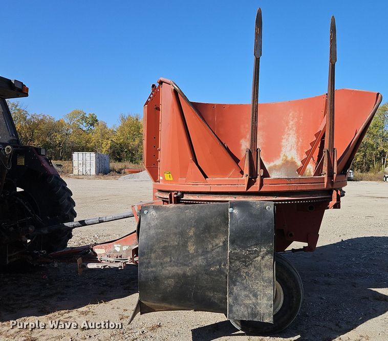 image for item DT7527 Hesston BP25 bale processor