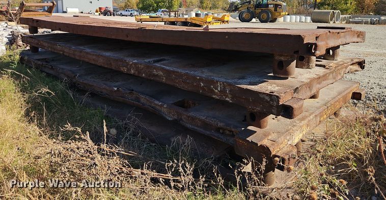 image for item DT7529 (2) shoring boxes 