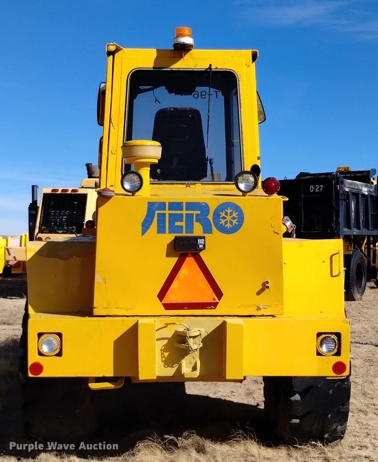 image for item DV6509 1987 Trojan  1500Z wheel loader