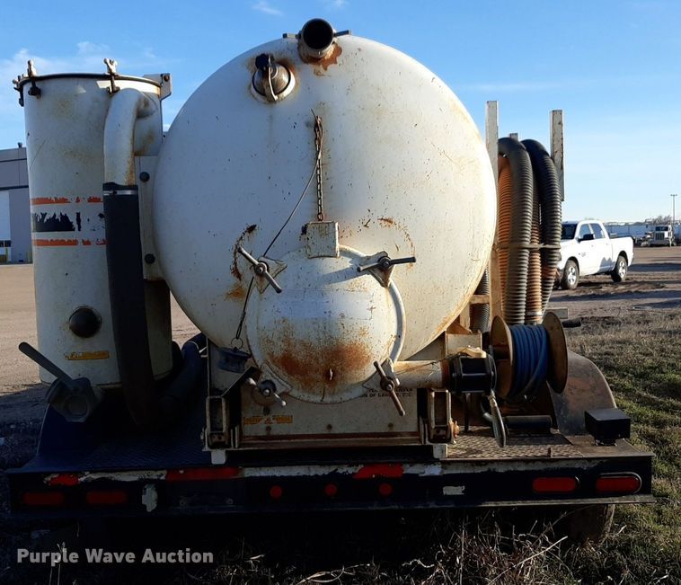 image for item DV9848 2001 Maxley Companies Vacmasters SPV800 vacuum excavator