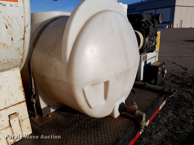 image for item DV9848 2001 Maxley Companies Vacmasters SPV800 vacuum excavator