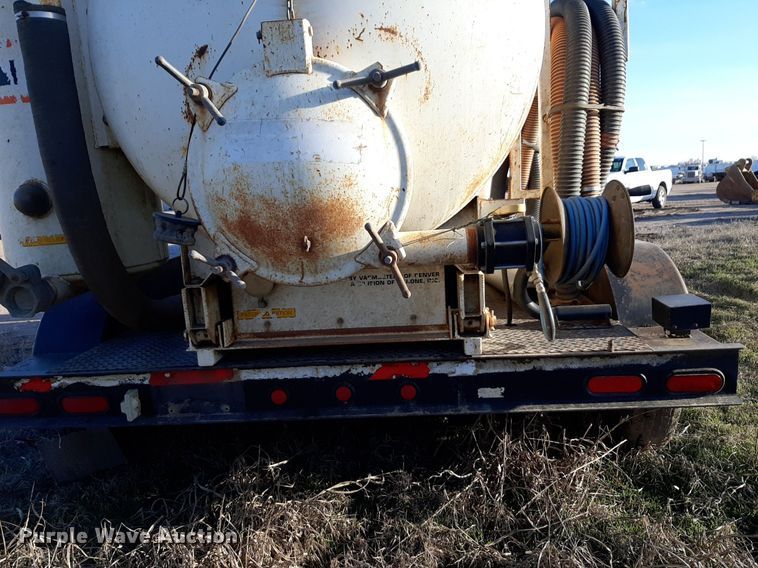 image for item DV9848 2001 Maxley Companies Vacmasters SPV800 vacuum excavator