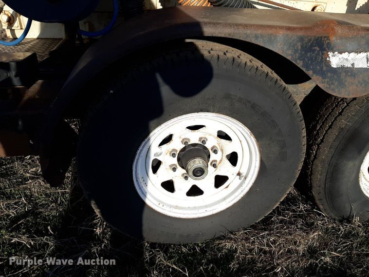 image for item DV9848 2001 Maxley Companies Vacmasters SPV800 vacuum excavator