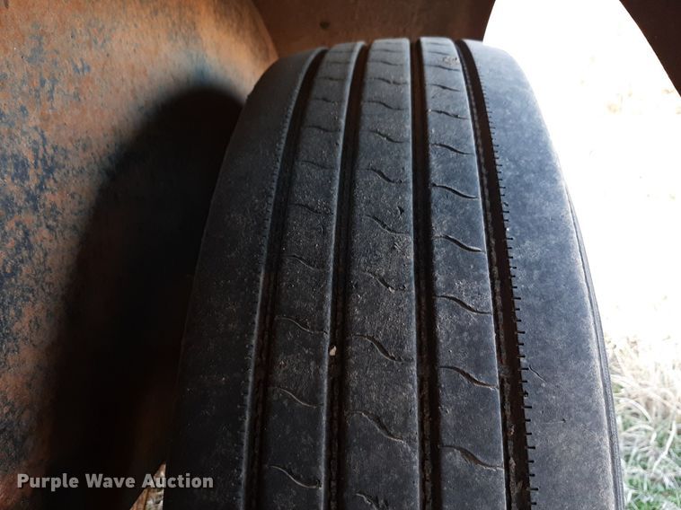 image for item DV9848 2001 Maxley Companies Vacmasters SPV800 vacuum excavator