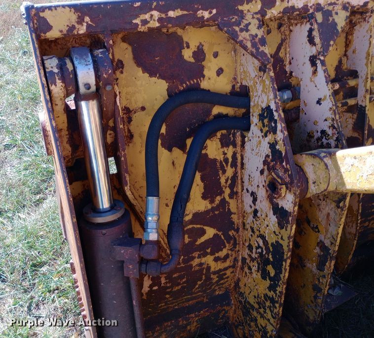 image for item DW0802 Massey Ferguson 300 track loader