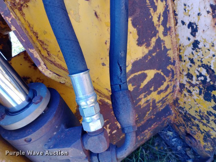 image for item DW0802 Massey Ferguson 300 track loader