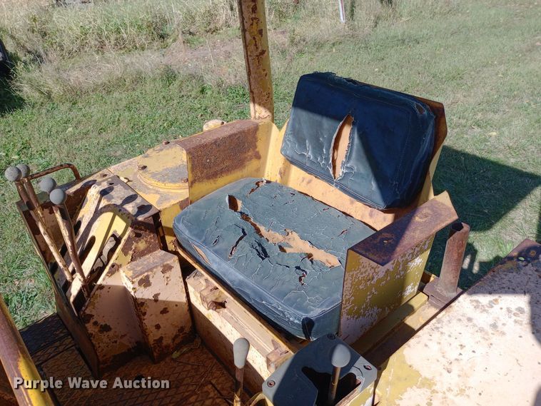 image for item DW0802 Massey Ferguson 300 track loader