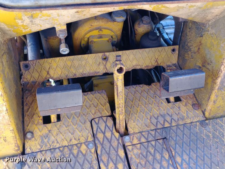 image for item DW0802 Massey Ferguson 300 track loader