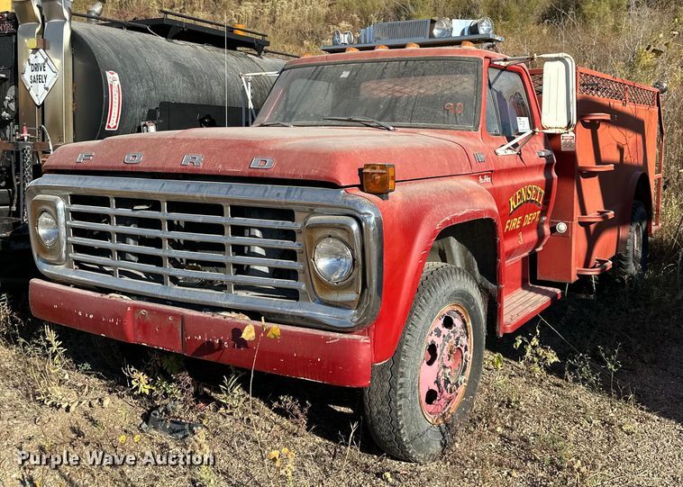 image for item DW2229 1978 Ford F604F fire truck