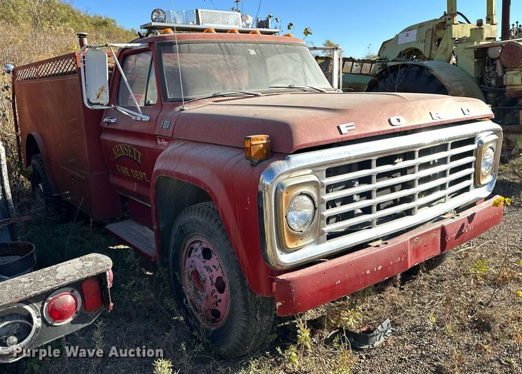 image for item DW2229 1978 Ford F604F fire truck