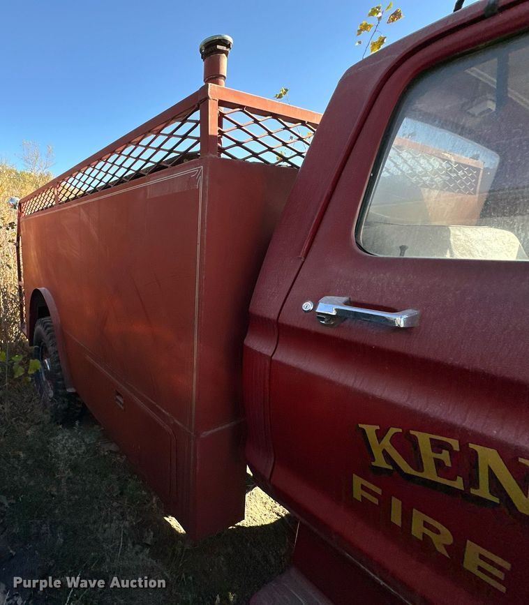 image for item DW2229 1978 Ford F604F fire truck
