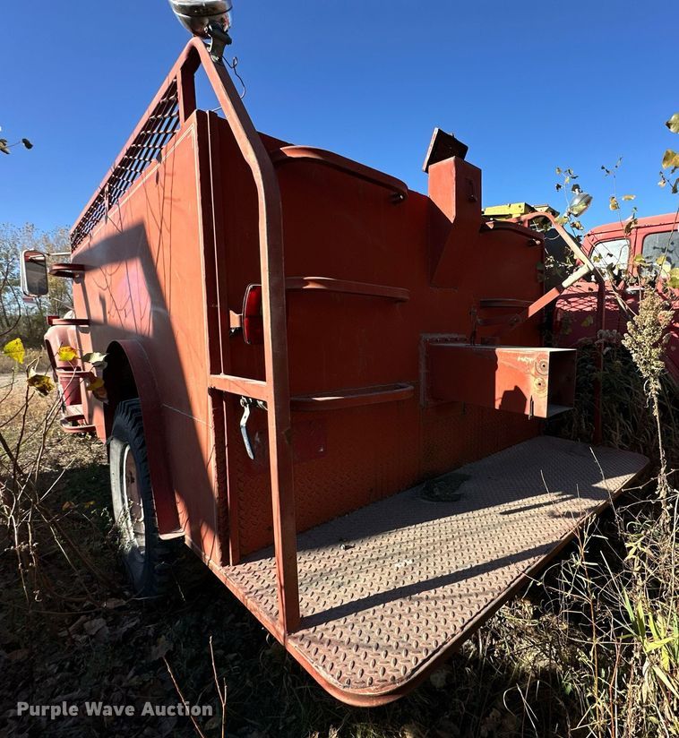 image for item DW2229 1978 Ford F604F fire truck