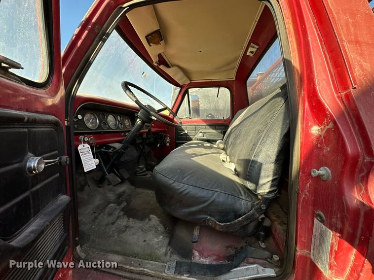 image for item DW2229 1978 Ford F604F fire truck