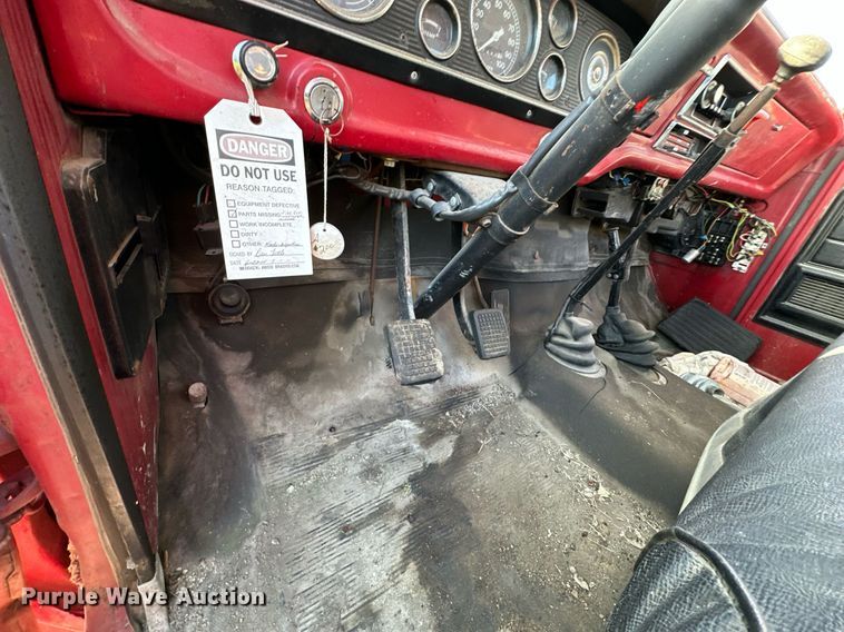 image for item DW2229 1978 Ford F604F fire truck