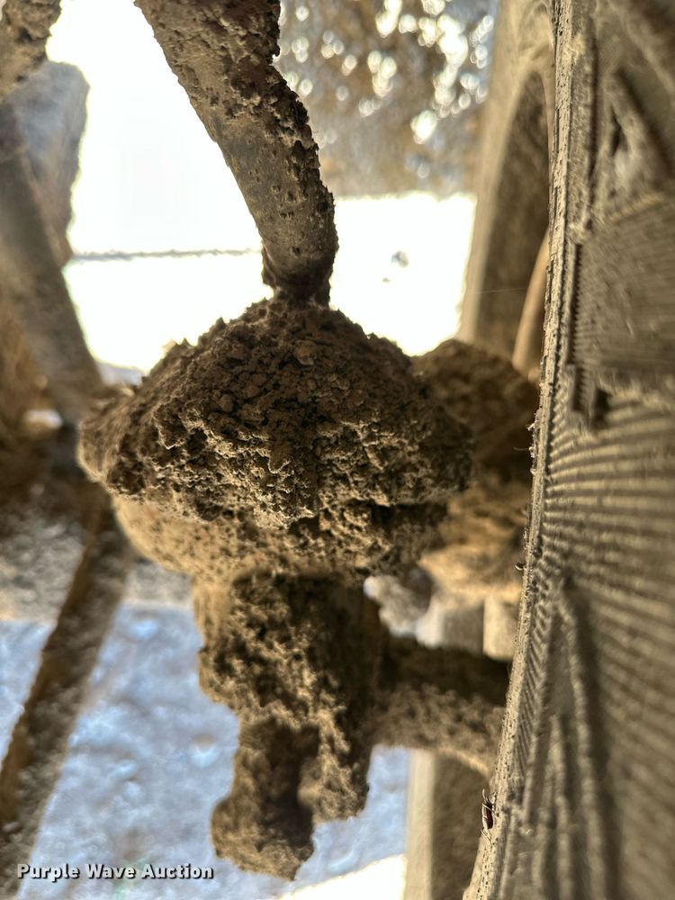 image for item DW2296 1977 Ford 800 oil distributor truck