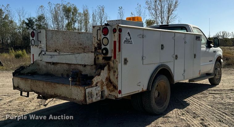 image for item DW2297 2000 Ford F550 Super Duty XL utility / service truck