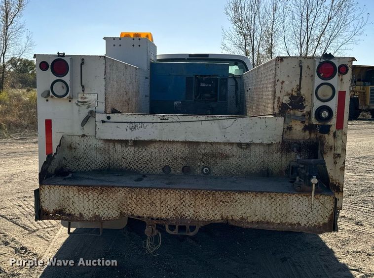 image for item DW2297 2000 Ford F550 Super Duty XL utility / service truck