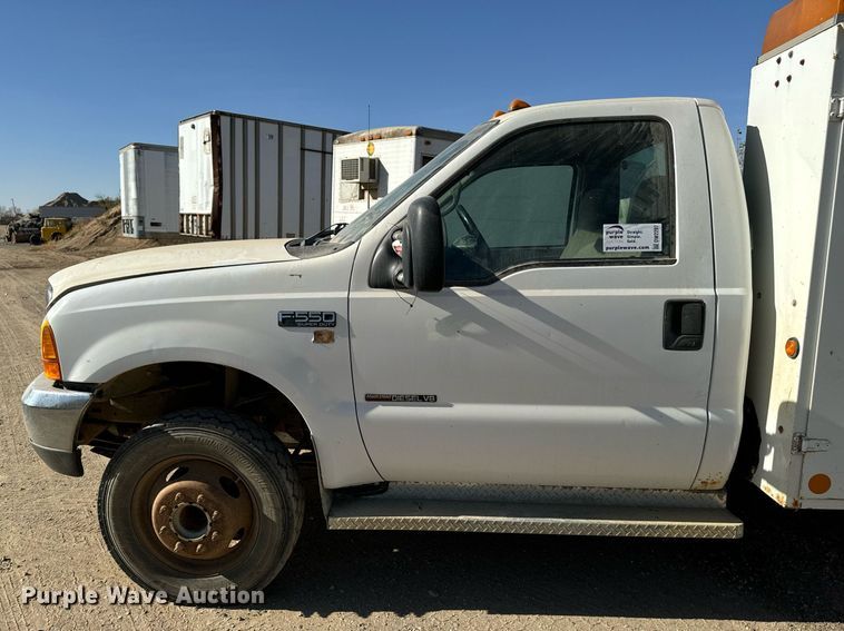 image for item DW2297 2000 Ford F550 Super Duty XL utility / service truck