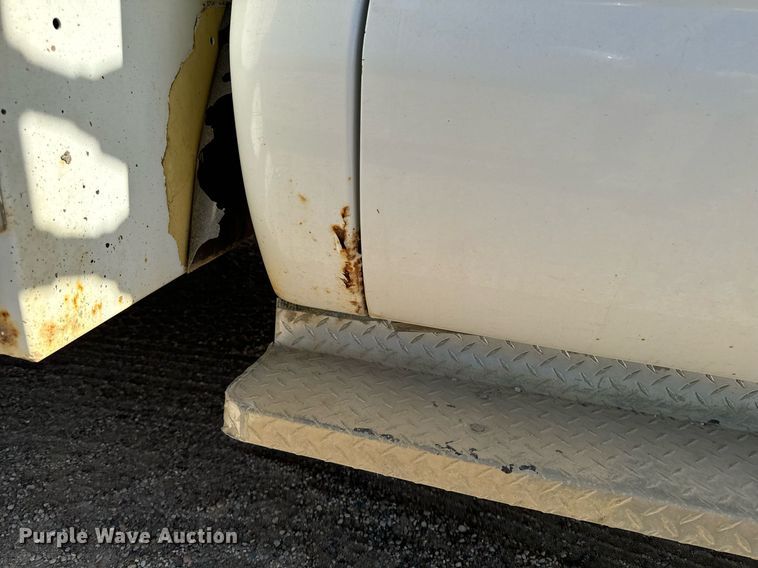 image for item DW2297 2000 Ford F550 Super Duty XL utility / service truck