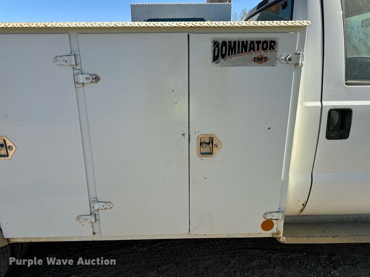 image for item DW2297 2000 Ford F550 Super Duty XL utility / service truck