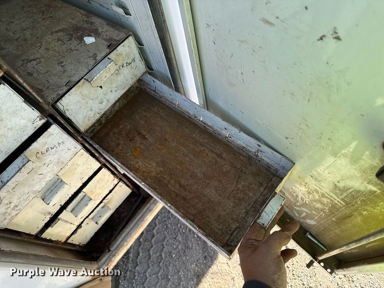 image for item DW2297 2000 Ford F550 Super Duty XL utility / service truck