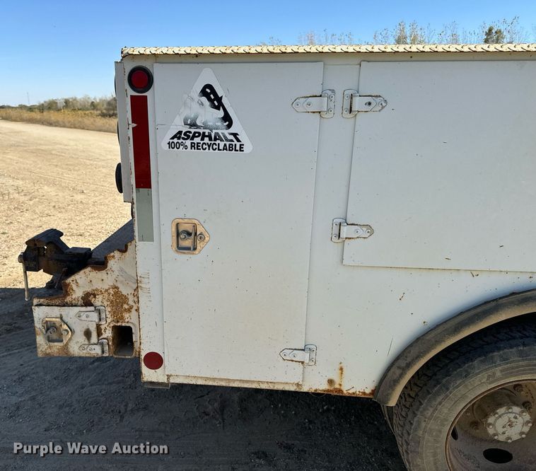 image for item DW2297 2000 Ford F550 Super Duty XL utility / service truck