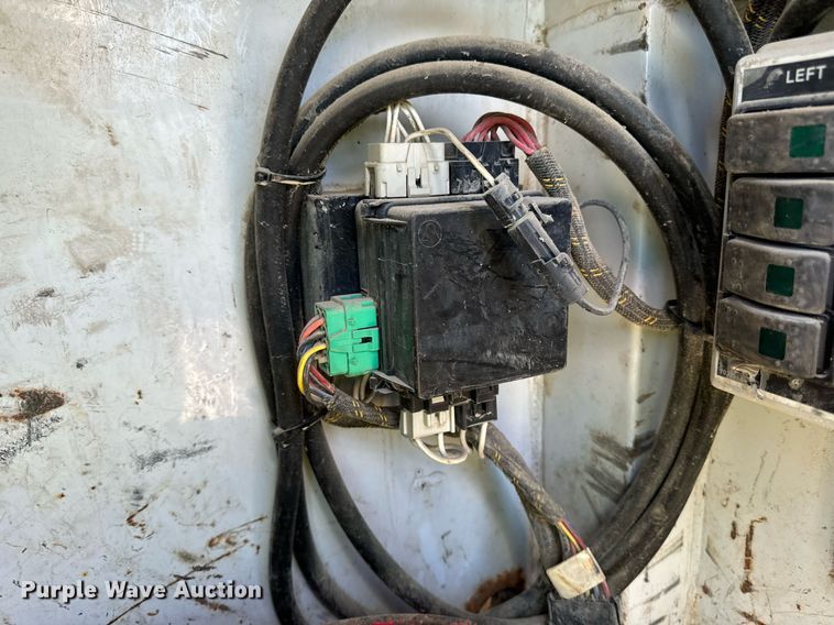 image for item DW2297 2000 Ford F550 Super Duty XL utility / service truck