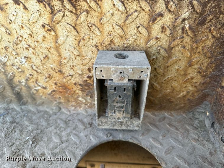 image for item DW2297 2000 Ford F550 Super Duty XL utility / service truck