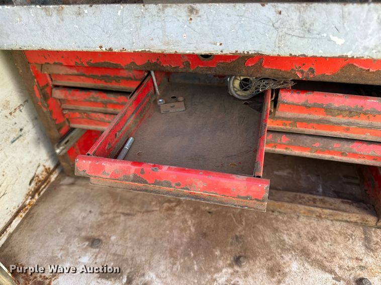 image for item DW2297 2000 Ford F550 Super Duty XL utility / service truck