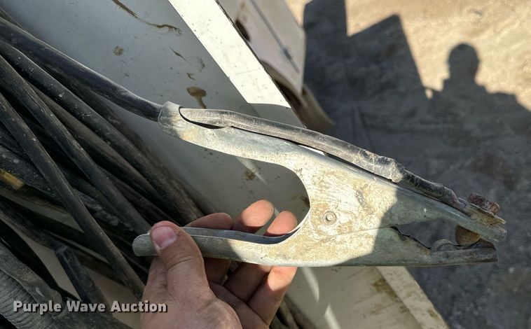 image for item DW2297 2000 Ford F550 Super Duty XL utility / service truck