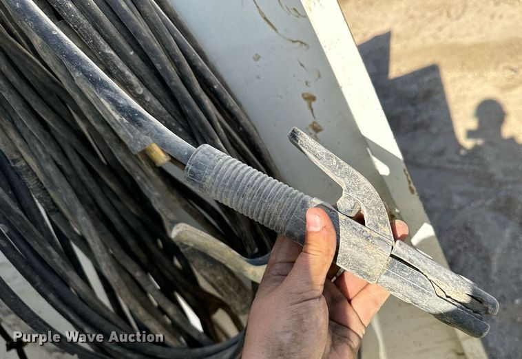 image for item DW2297 2000 Ford F550 Super Duty XL utility / service truck