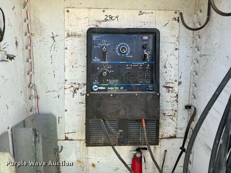 image for item DW2297 2000 Ford F550 Super Duty XL utility / service truck