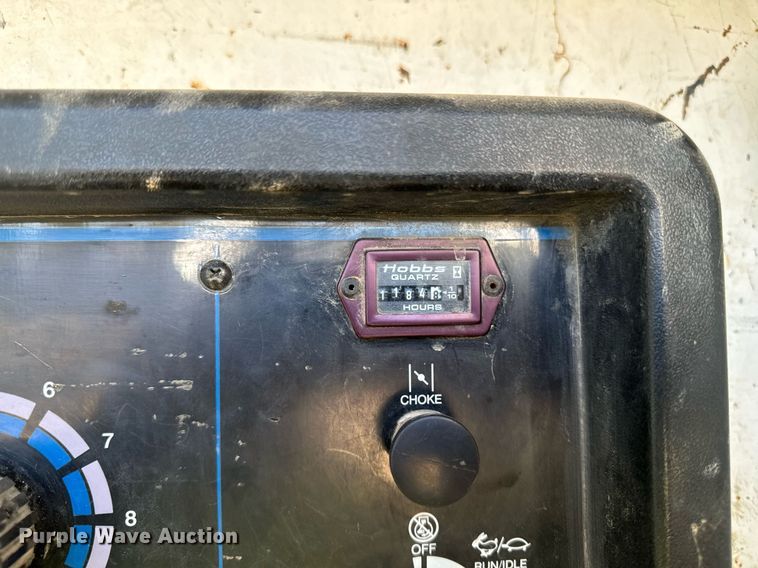 image for item DW2297 2000 Ford F550 Super Duty XL utility / service truck