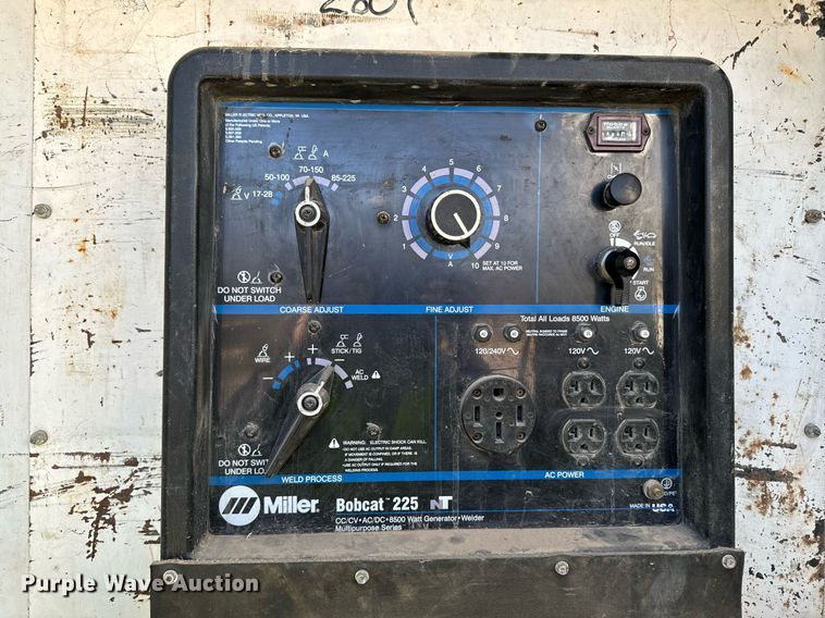 image for item DW2297 2000 Ford F550 Super Duty XL utility / service truck