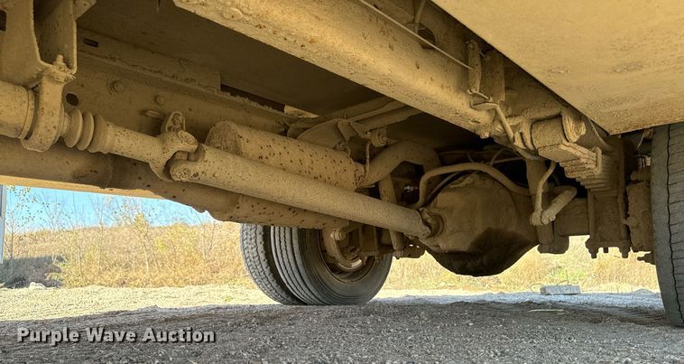 image for item DW2297 2000 Ford F550 Super Duty XL utility / service truck