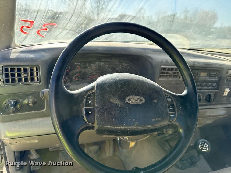 image for item DW2297 2000 Ford F550 Super Duty XL utility / service truck