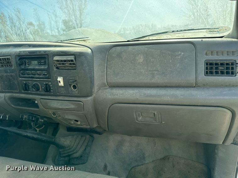 image for item DW2297 2000 Ford F550 Super Duty XL utility / service truck