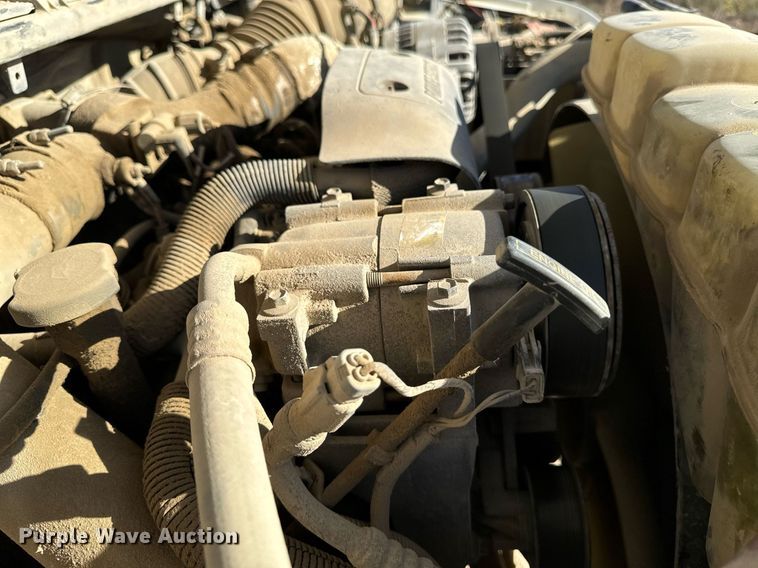 image for item DW2297 2000 Ford F550 Super Duty XL utility / service truck