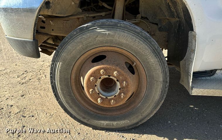 image for item DW2297 2000 Ford F550 Super Duty XL utility / service truck