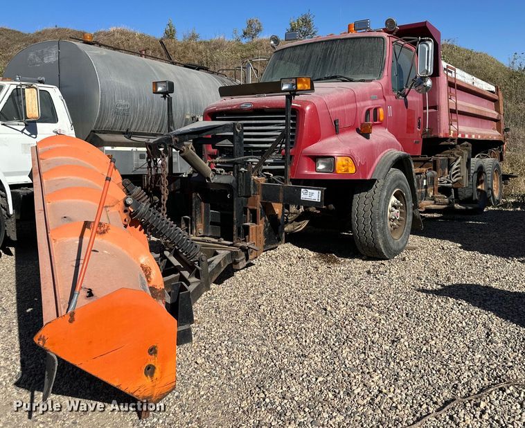 image for item DW2300 2000 Sterling LT8513 dump truck