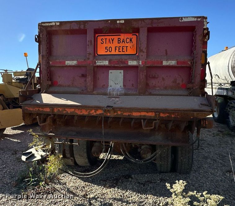 image for item DW2300 2000 Sterling LT8513 dump truck