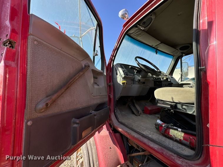 image for item DW2300 2000 Sterling LT8513 dump truck