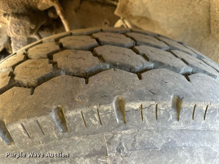 image for item DW2300 2000 Sterling LT8513 dump truck