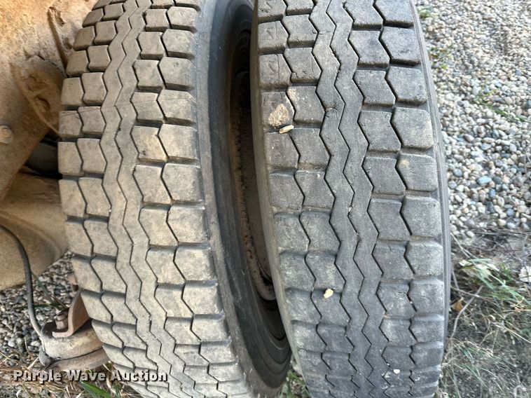 image for item DW2302 1979 GMC Brigadier dump truck